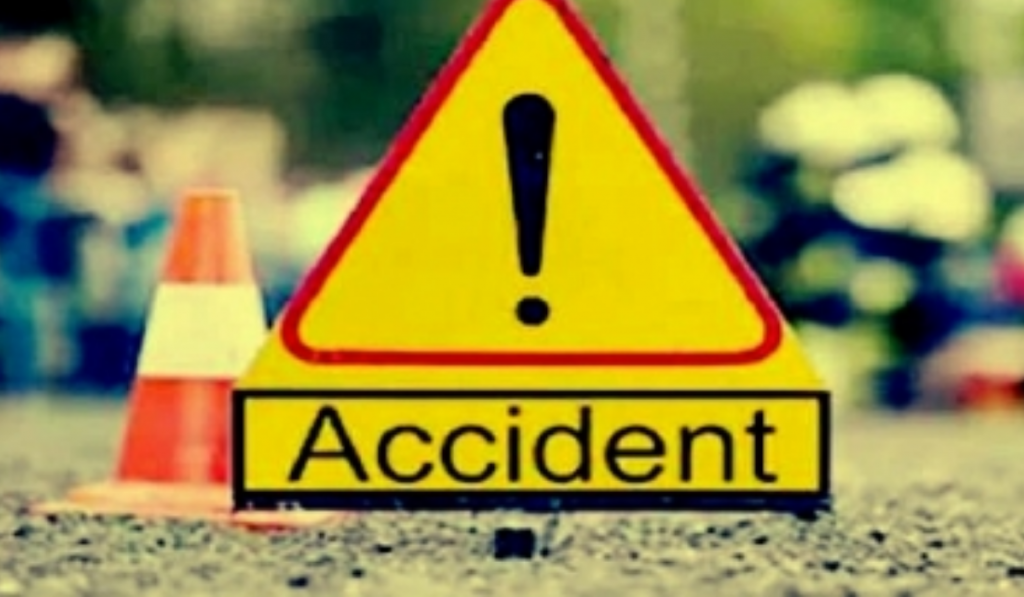 4 Killed, 11 Injured as Speeding Sleeper Bus Crashes Into Bridge Wall in MP’s Rajgarh