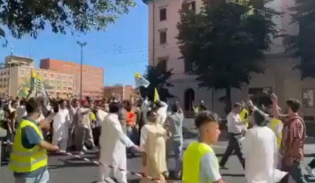 Kashmiri Community Protests in Italy Over Alleged Human Rights Violations in PoK