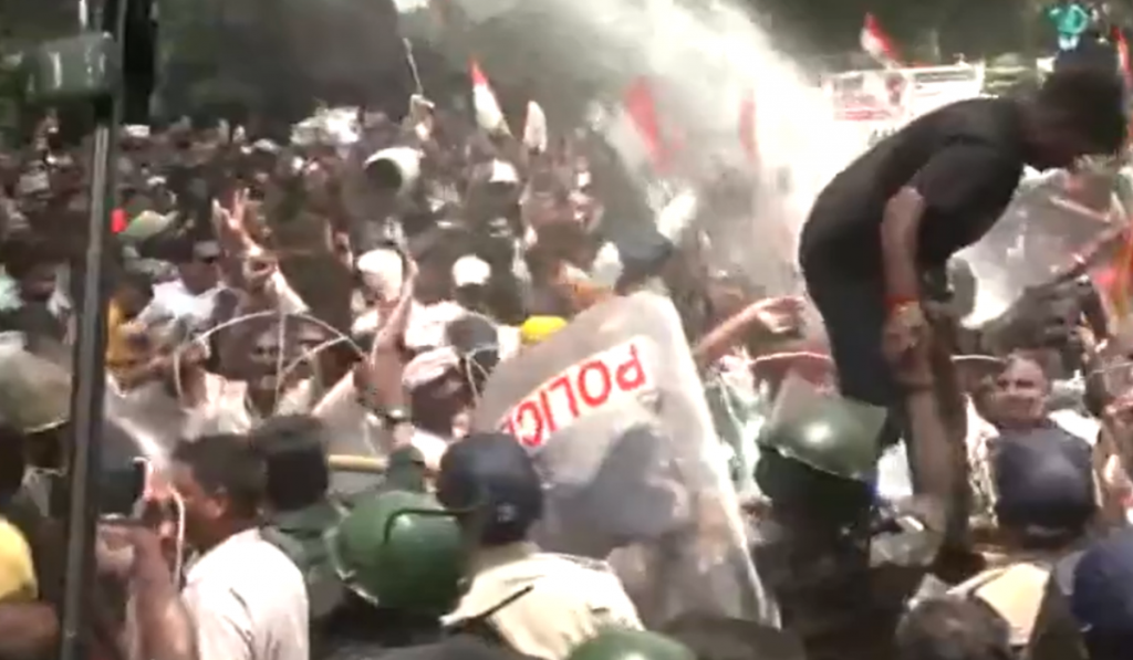 Water Cannons Used as Jharkhand Students March Towards Vidhan Sabha