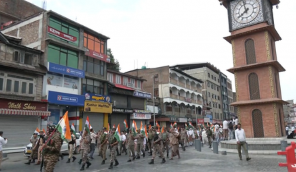Tiranga Rally in Srinagar: CRPF, Students March Together at Lal Chowk