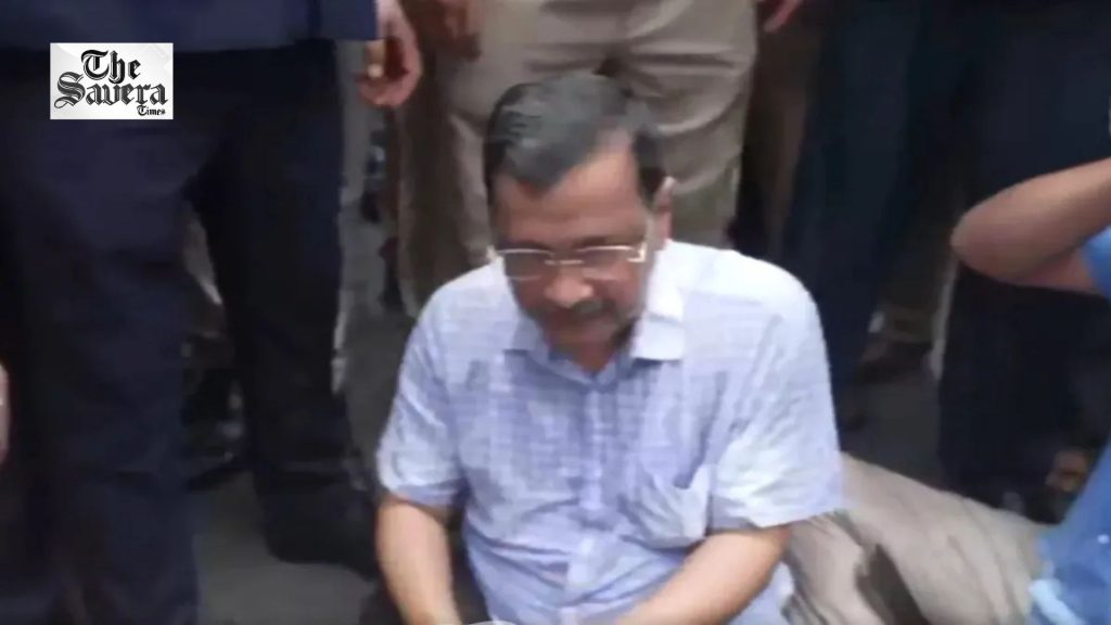 Kejriwal, Sisodia Protest After Police Stop AAP March Over E20 Fuel