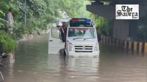 Delhi-NCR Heavy Rain: Waterlogging, Traffic Chaos Hit Several Areas; IMD Issues Red Alert