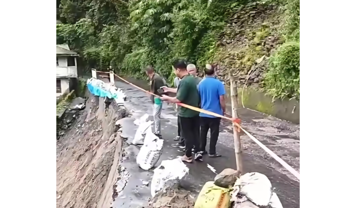Landslides on busy road in Darjeeling district stall traffic movement in Bengal hill areas; more rains predicted