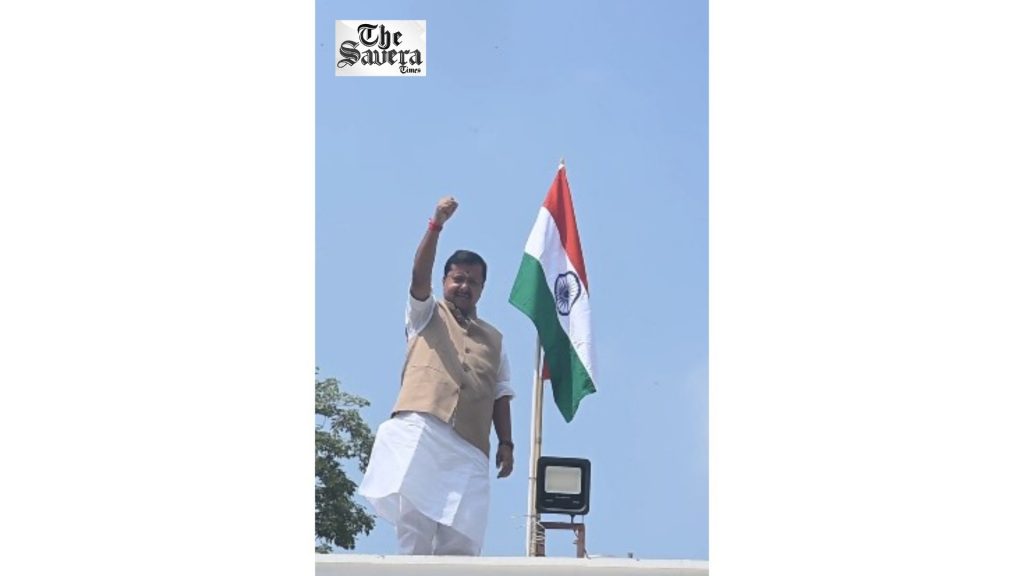 BJP Chief Nitin Nabin Hoists Tricolour at Delhi Residence, Urges People to Join Campaign