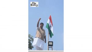 BJP Chief Nitin Nabin Hoists Tricolour at Delhi Residence, Urges People to Join Campaign