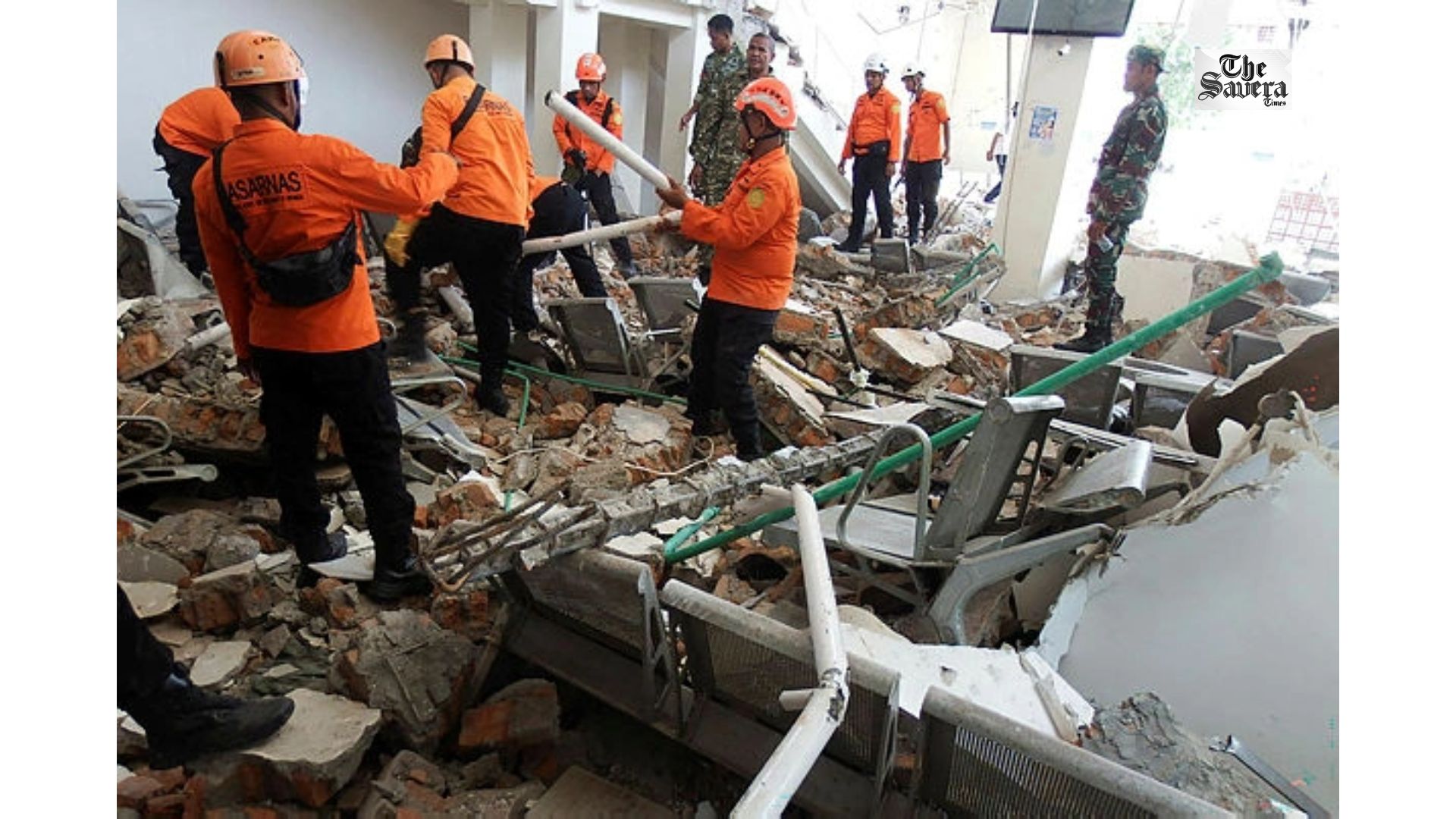 Indonesia Declares 14-Day Emergency Response After 7.7-Magnitude Quake