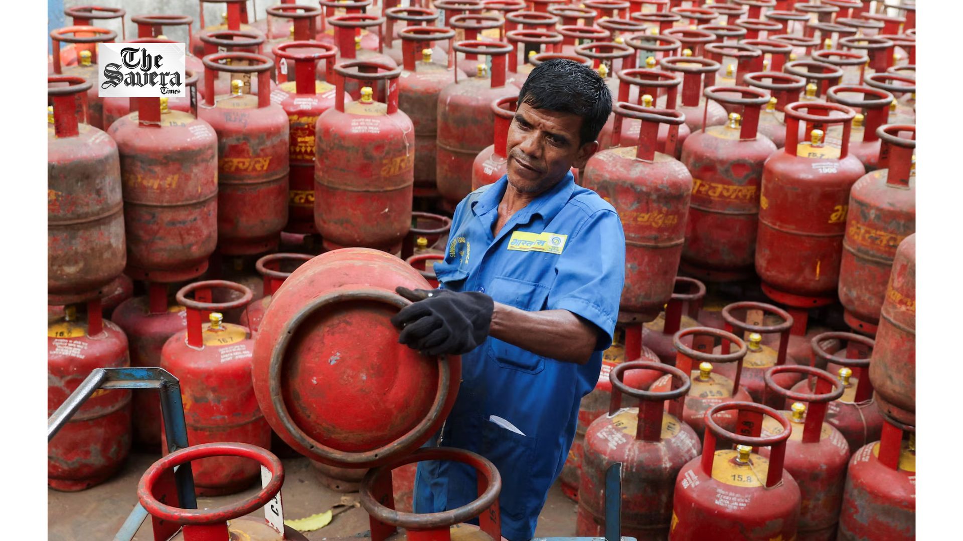 Govt Sets LPG Production Targets for Refiners Amid Middle East Conflict