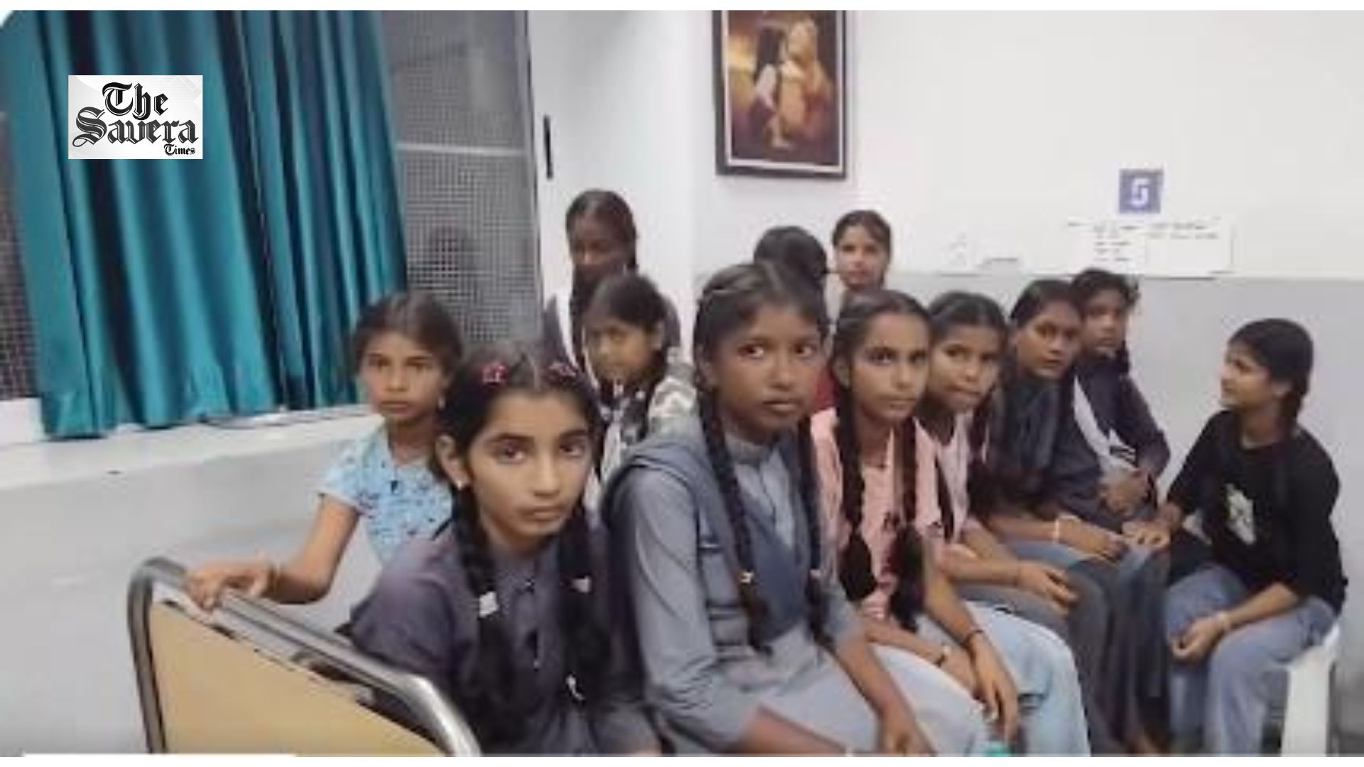 Over 30 School Children Fall Ill After Eating Mid-Day Meal in Indore, Condition Stable