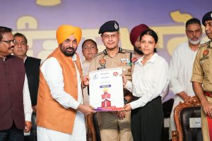Punjab Youth Get 1,746 New Govt Jobs in Police; CM Bhagwant Singh Mann Hands Over Appointment Letters
