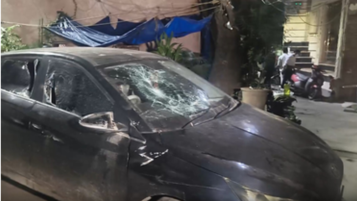 Unidentified Men Open Fire in Three Northeast Delhi Homes, Vandalise Vehicles