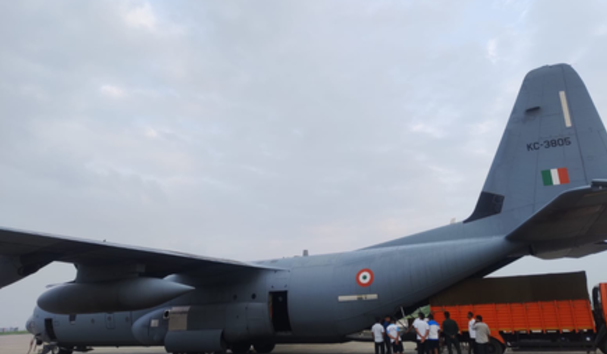 India sends 11-member rescue team, 5.5 tonnes of humanitarian aid to Nepal