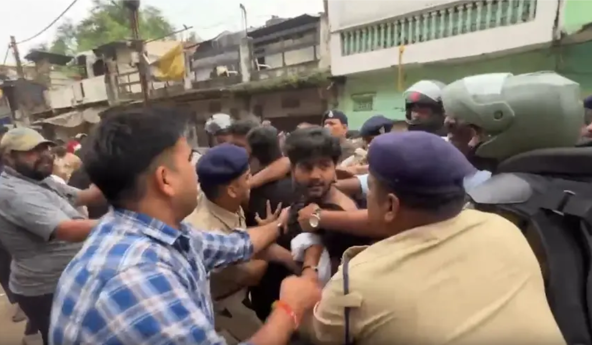 Ruckus during anti-encroachment drive in Indore, six detained after protest
