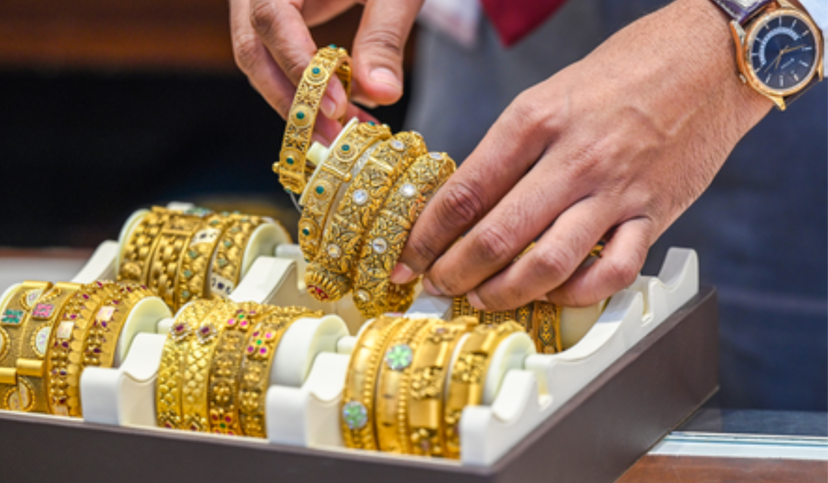 Gold, Silver Prices Rise Up to 1% Ahead of US Fed Decision