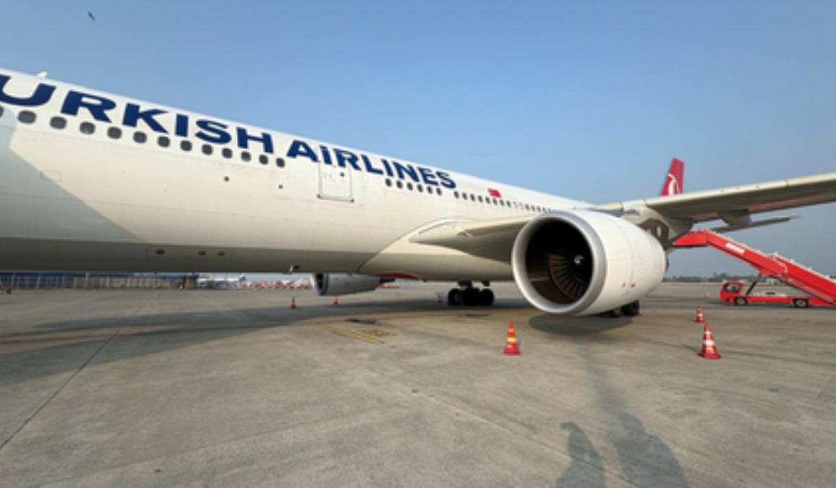 Turkish Airlines Flight Turns Back to Istanbul as Drone Attacks Hit Moscow
