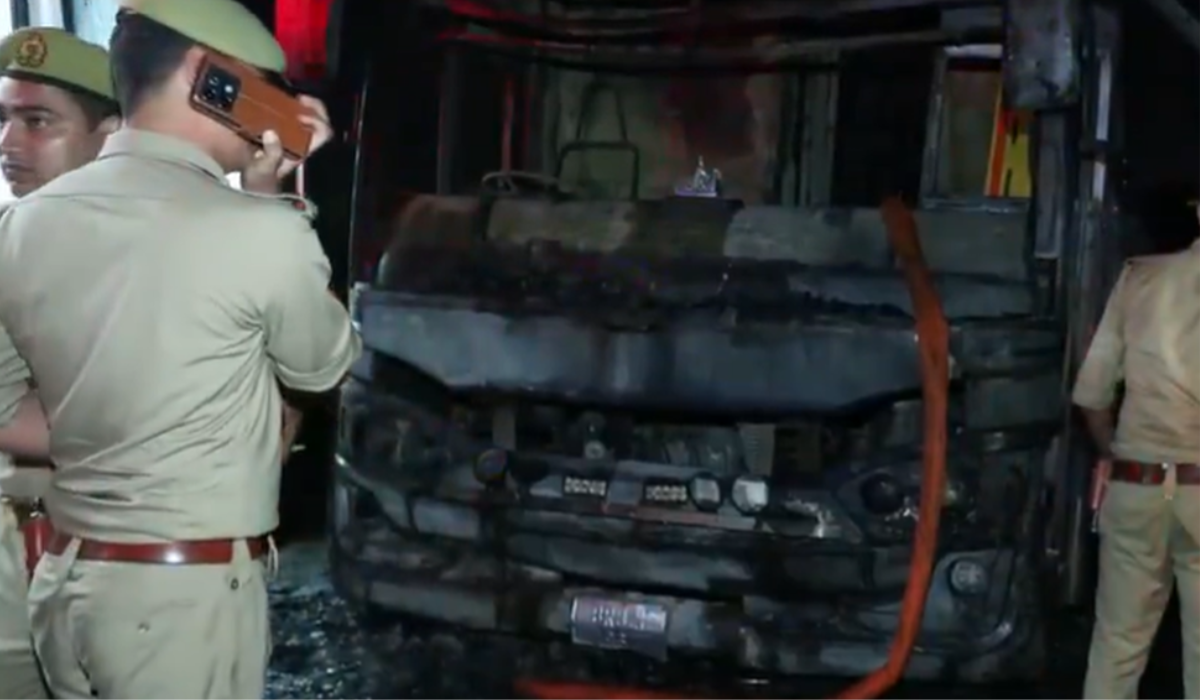 Nine Killed as Passenger Bus Catches Fire on Yamuna Expressway in Greater Noida