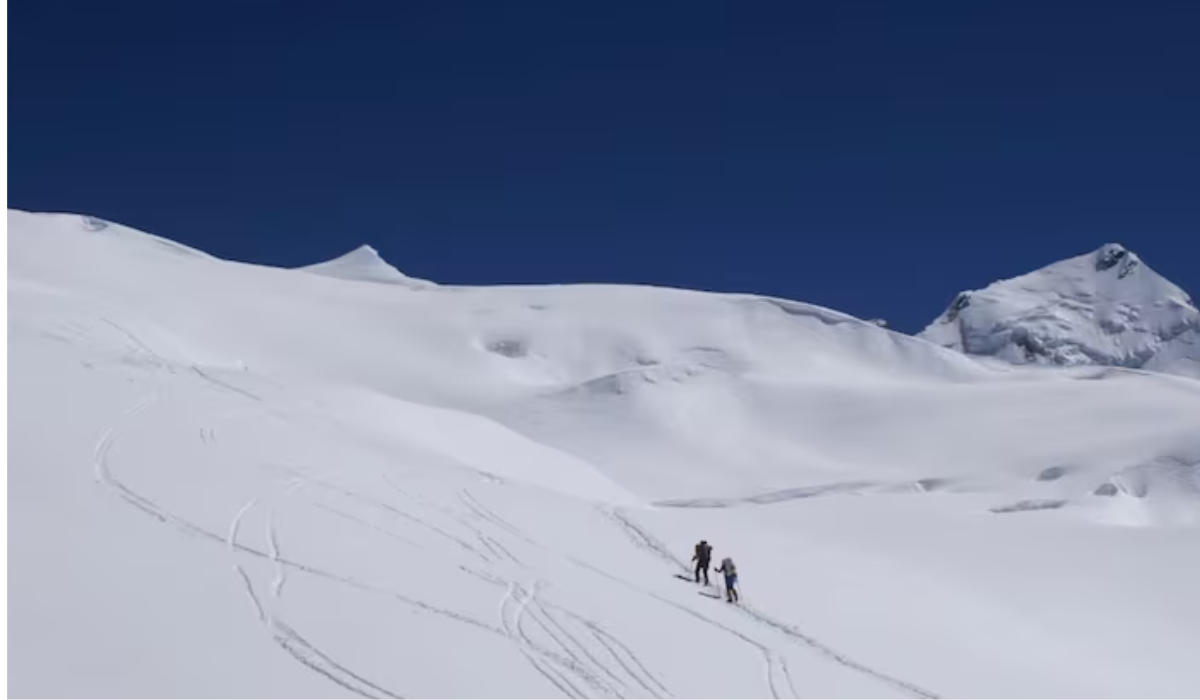 Avalanche hits Himlung Himal Base Camp in Nepal, at least 10 missing