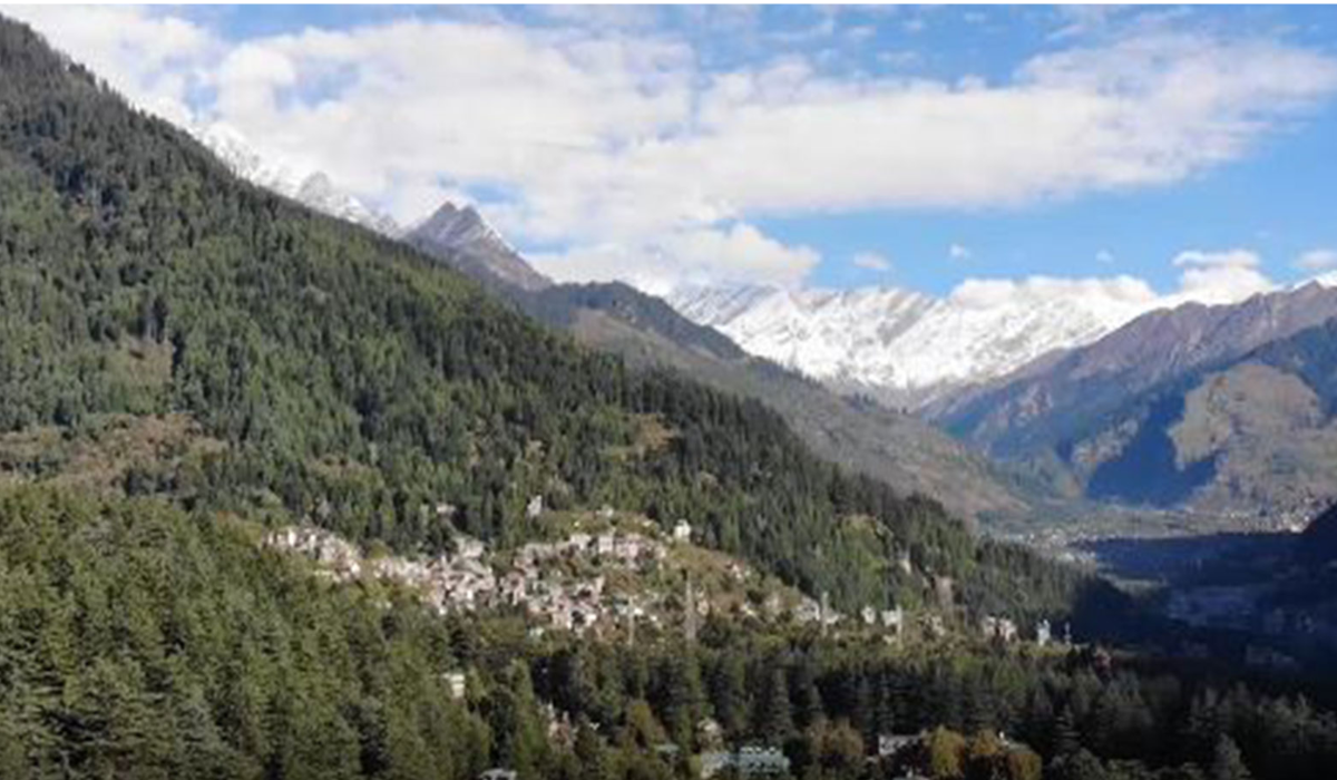 Fresh Snowfall Turns Manali’s High Peaks White, Chill Grips Hill Town