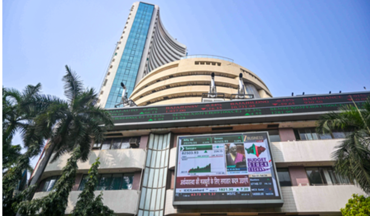 Sensex, Nifty open flat tracking mixed global signals
