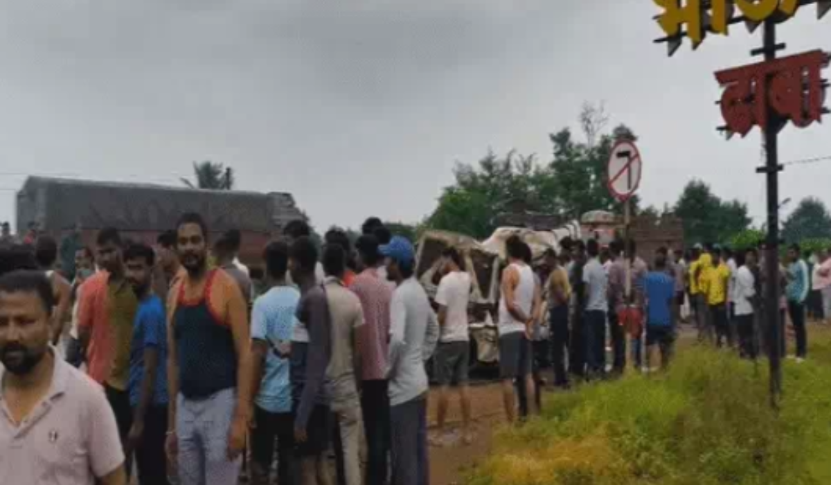 Maharashtra Road Accident: Eight Killed including 3 juveniles in Bolero-Truck Collision on Nagpur-Raipur Highway