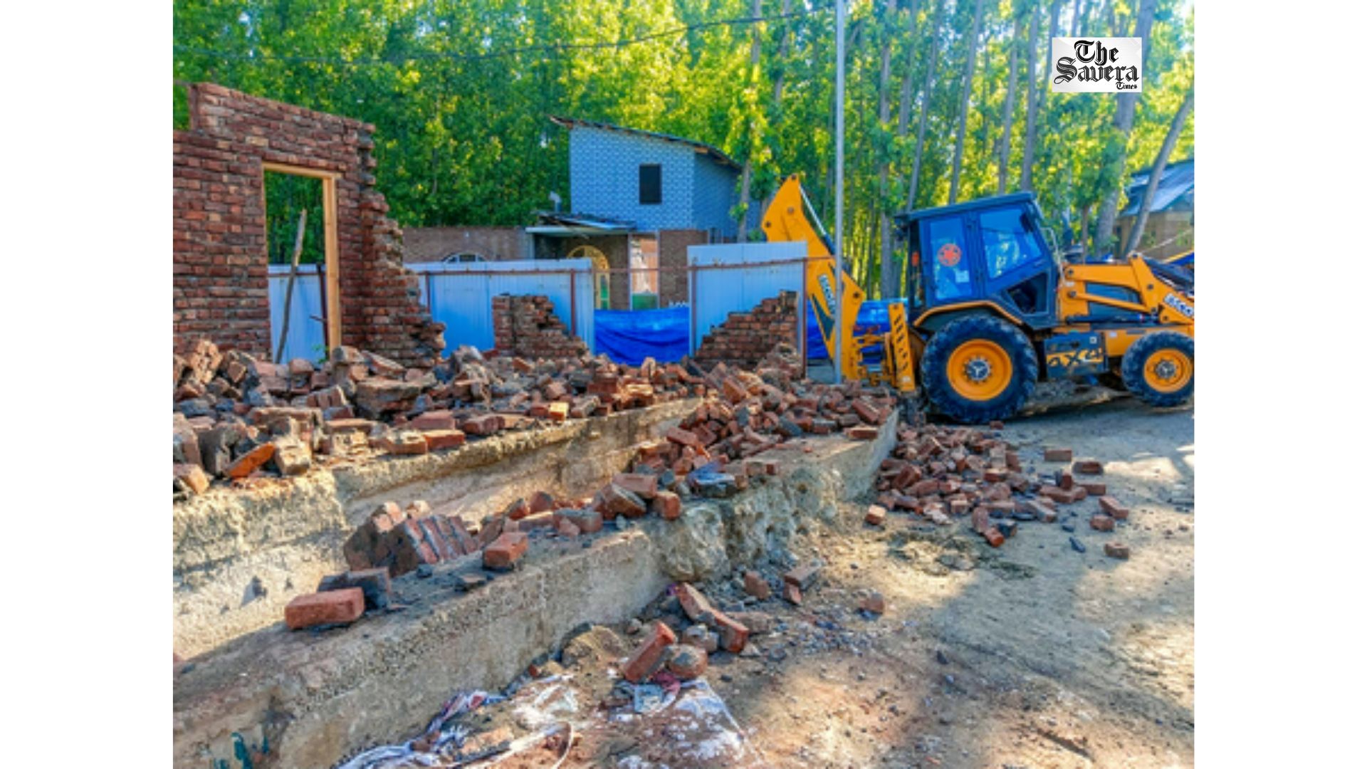 Jammu Municipal Corporation Demolishes 20 Shops In Satwari, Traders Allege No Prior Notice
