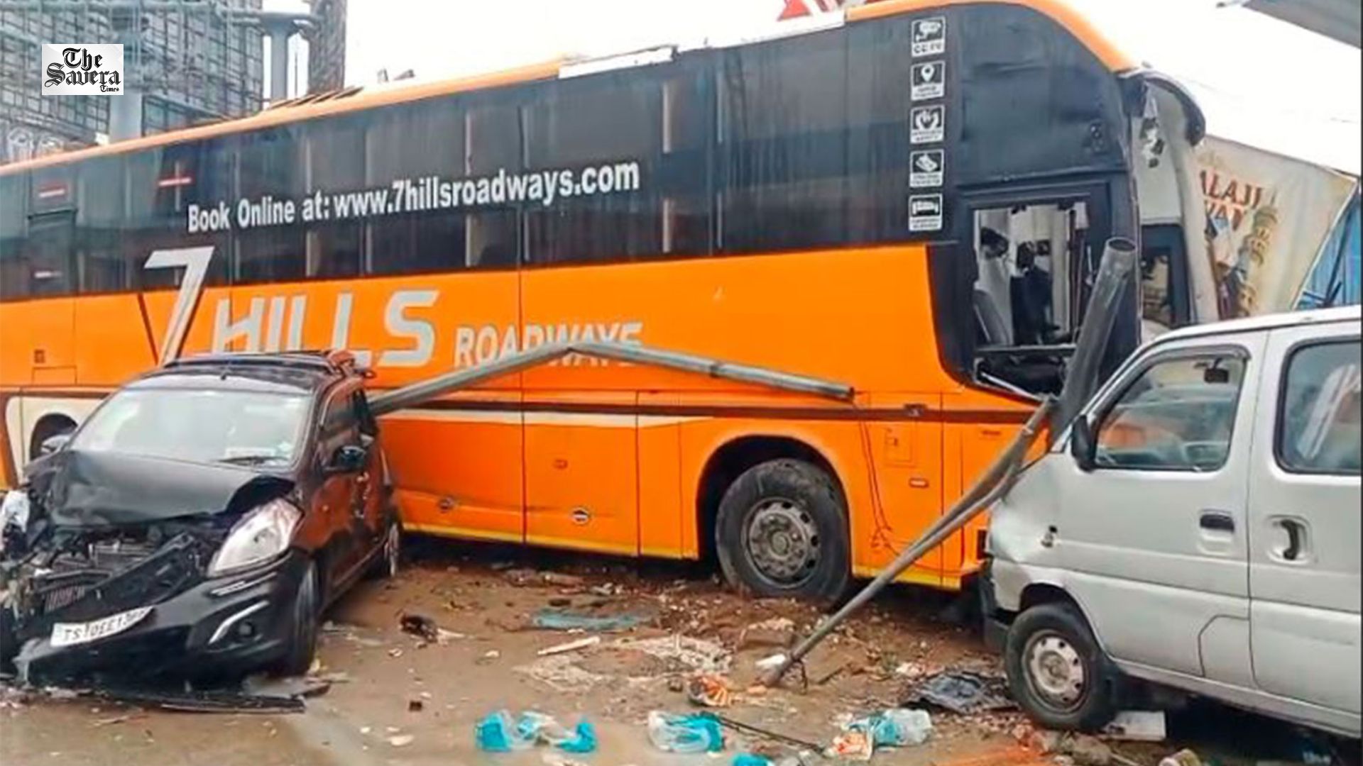 Telangana: Bus Rams Into Hotel In Shamshabad After Container Hits Pole; 1 Dead, Several Injured