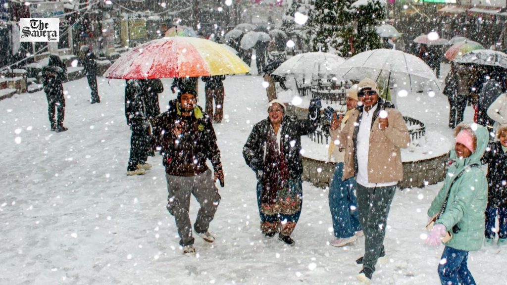 Himachal Pradesh Sees Season’s First Snowfall; Orange Alert Issued for 8 Districts