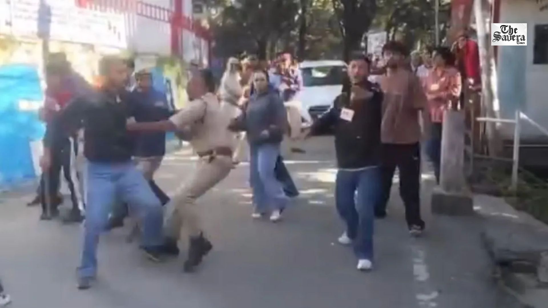 ABVP, SFI Activists Clash At HPU In Shimla, Several Students Injured