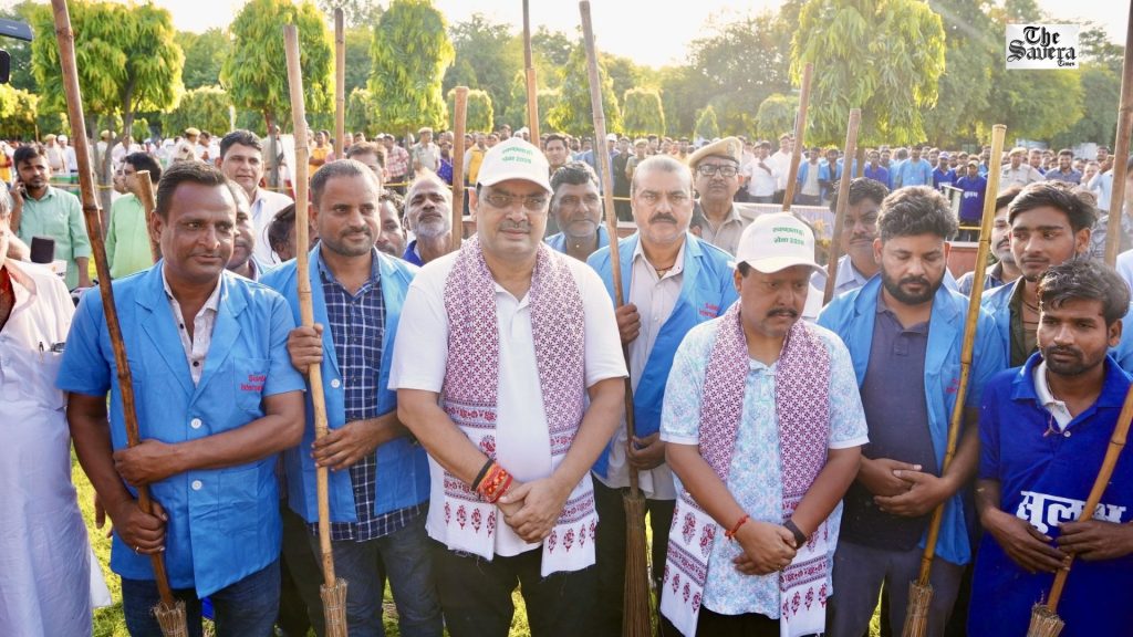 Nitin Nabin, Bhajanlal Sharma Join Cleanliness Drive In Jaipur