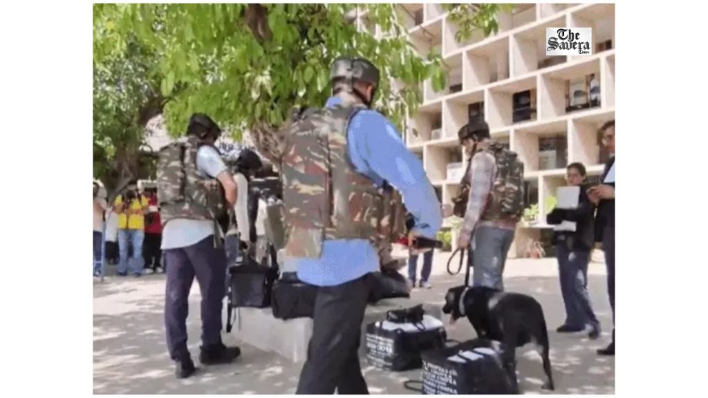 Bomb Threat To Punjab And Haryana High Court; Premises Evacuated, Security Search UnderwayBomb Threat To Punjab And Haryana High Court; Premises Evacuated, Security Search Underway