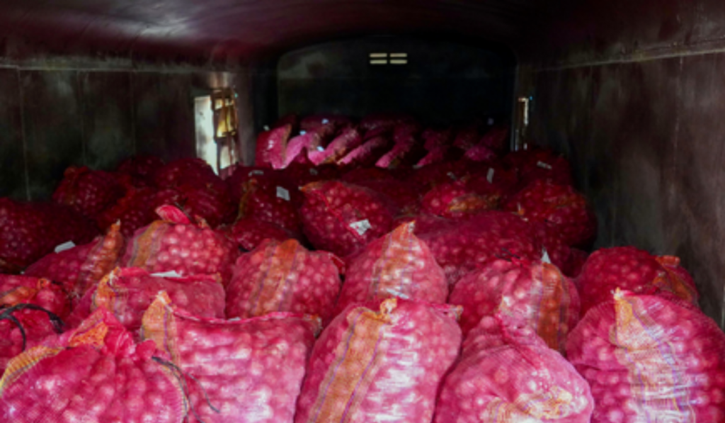 Onions from govt buffer stock to reach Kolkata ahead of festive season