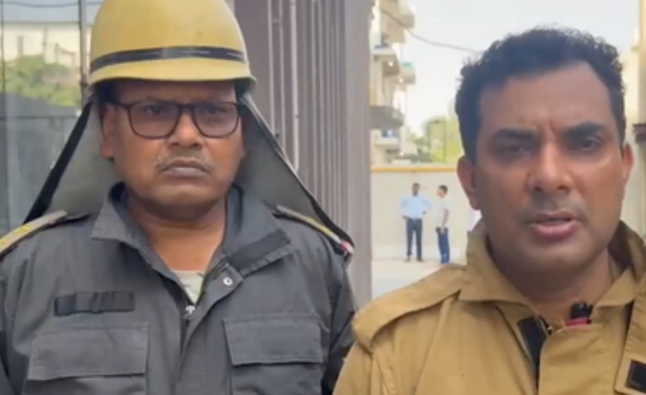Massive fire breaks out at Noida garment factory, eight fire tenders deployed