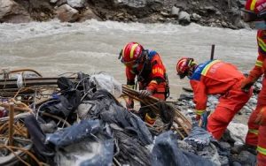 Tibet Floods Narrative with Restricted Coverage