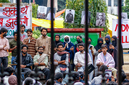 Delhi Police register FIR against unknown persons in Jamia vandalism case