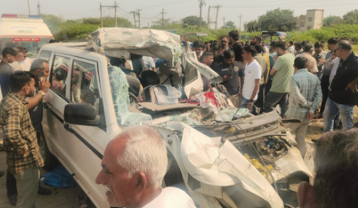 Seven killed as SUV rams into parked trailer in Gujarat’s Bhavnagar