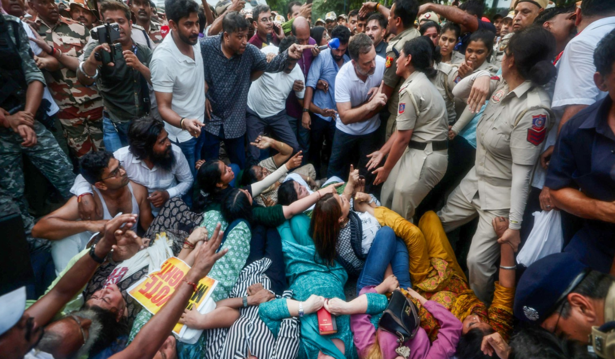 More FIRs Filed Against Rahul, Priyanka Gandhi Over Wednesday Protest