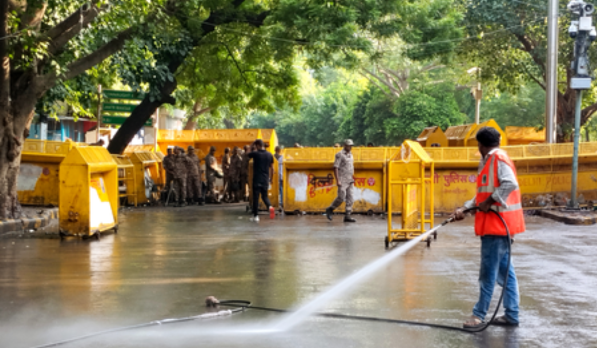 Delhi Police Cite Barricade Breach as Multiple FIRs Are Filed Over Opposition Protest