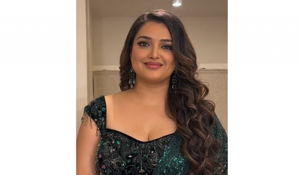 Aamrapali Dubey Says Nirahua Never Left His Wife Despite Having Girlfriends