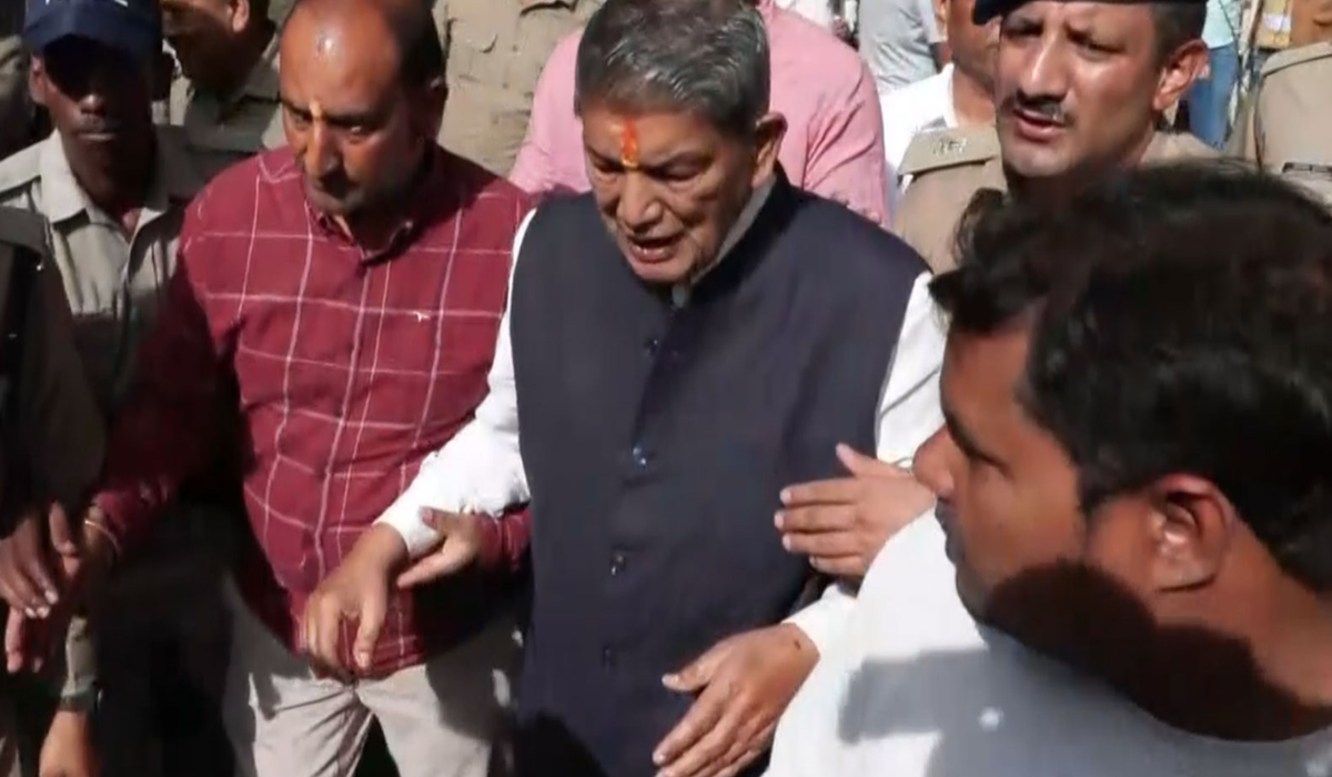 Ankita Bhandari Case: Congress Protests Outside Lok Bhavan in Dehradun, Police Detain Harish Rawat