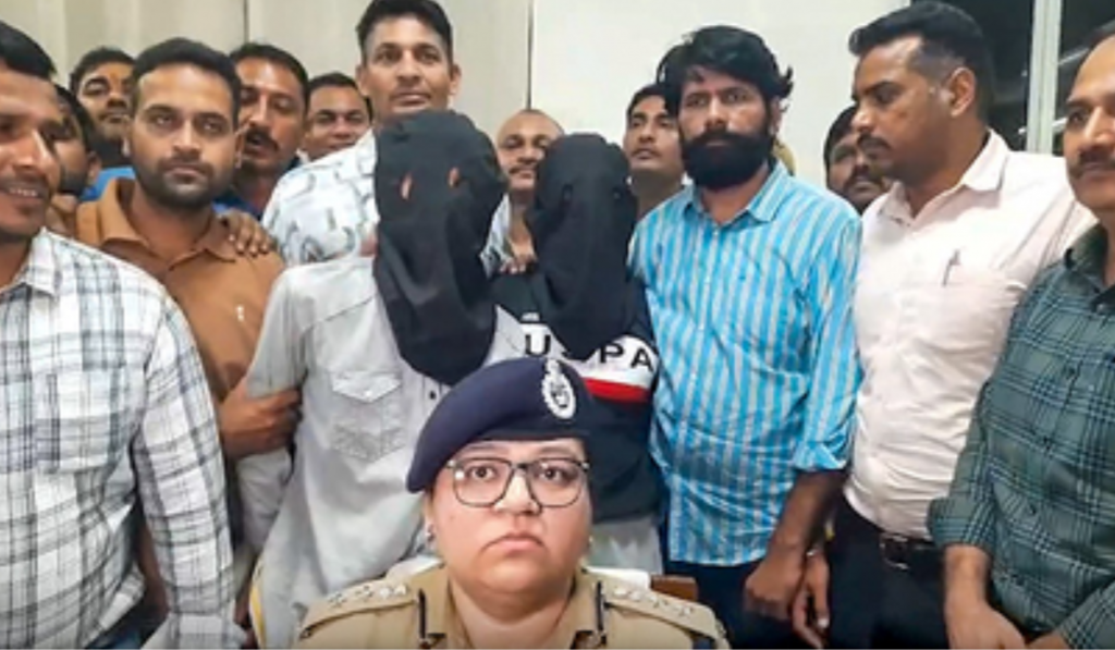 Tiger Shroff Shooting Plot: Accused Stayed in Mumbai for 20 Days, Fleeing via Surat After Recce of Football Ground