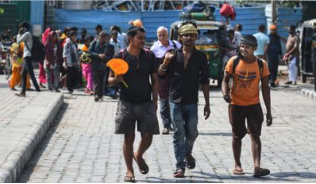 Daily Departure of Migrant Workers from Punjab