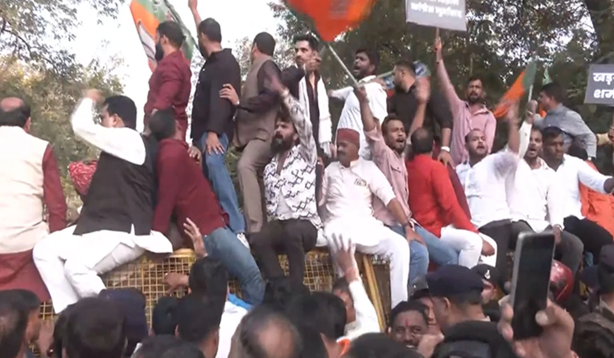 BJP protests in Bhopal against Kharge’s remarks on PM Modi’s late father, marches towards Congress office