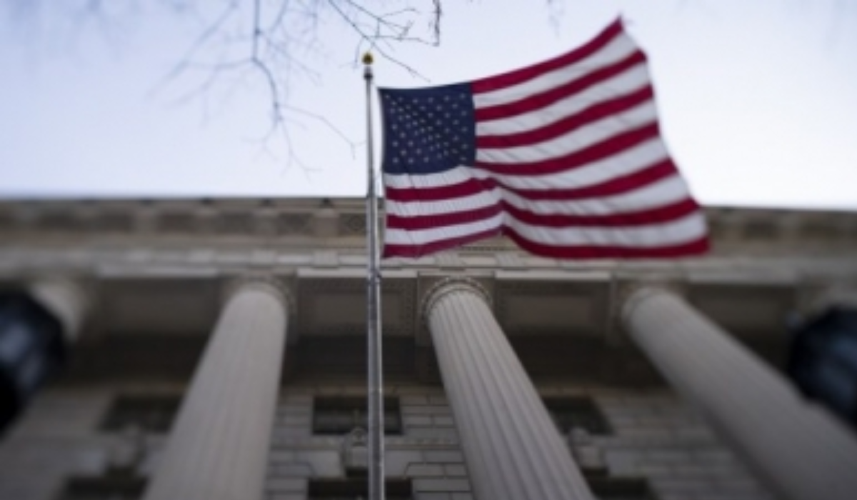 US ends automatic work-permit renewals, green card backlog draws 63 lawmakers