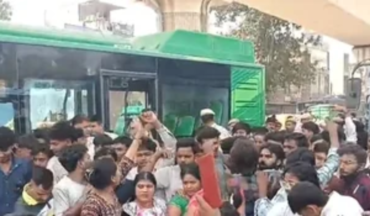 22-year-old killed after DTC bus hits motorcycle in Delhi’s Punjabi Bagh