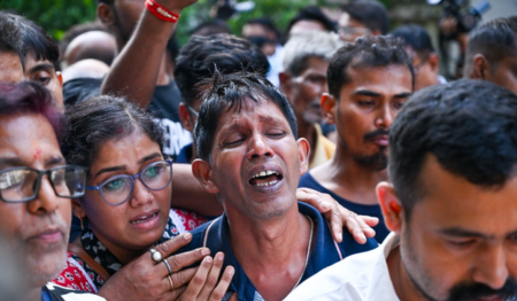 Kolkata Puja pandal stampede: Youth arrested for making misleading social media post might have Bangladeshi links, suspect cops