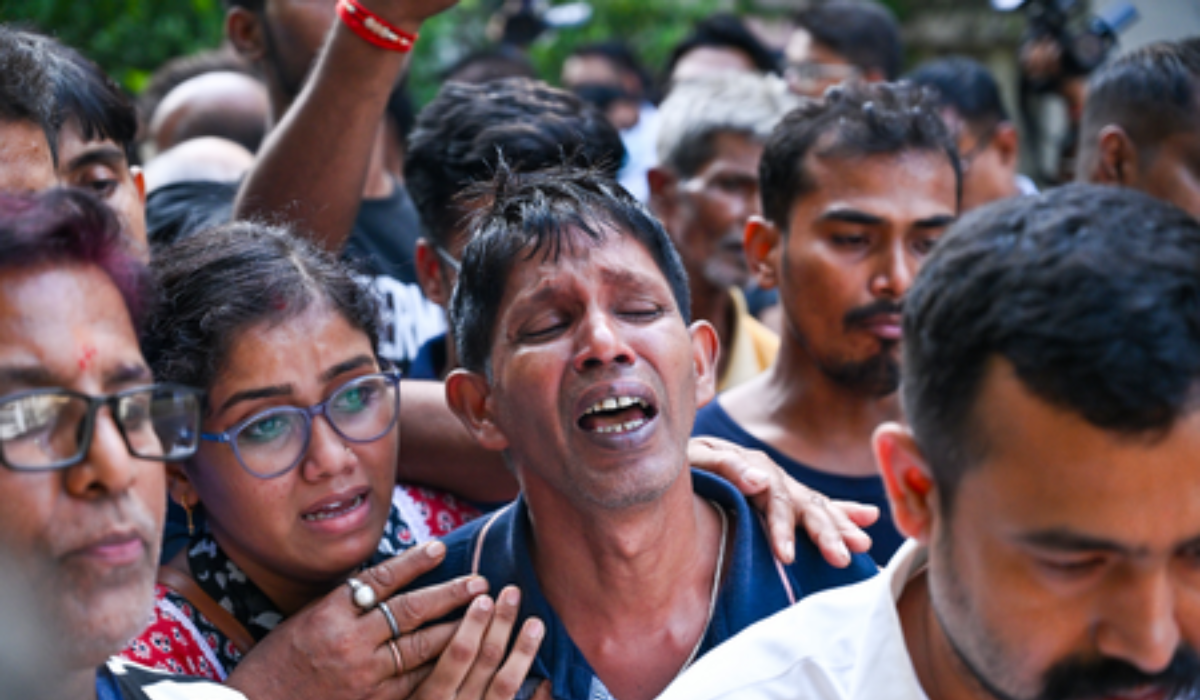 Kolkata Puja pandal stampede: Youth arrested for making misleading social media post might have Bangladeshi links, suspect cops