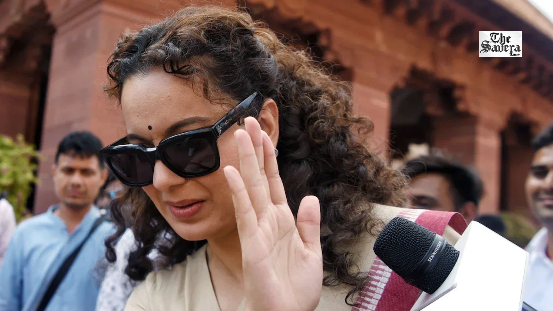 Kangana Ranaut Backs PM Modi’s Leadership Amid ‘Regime Change’ Row