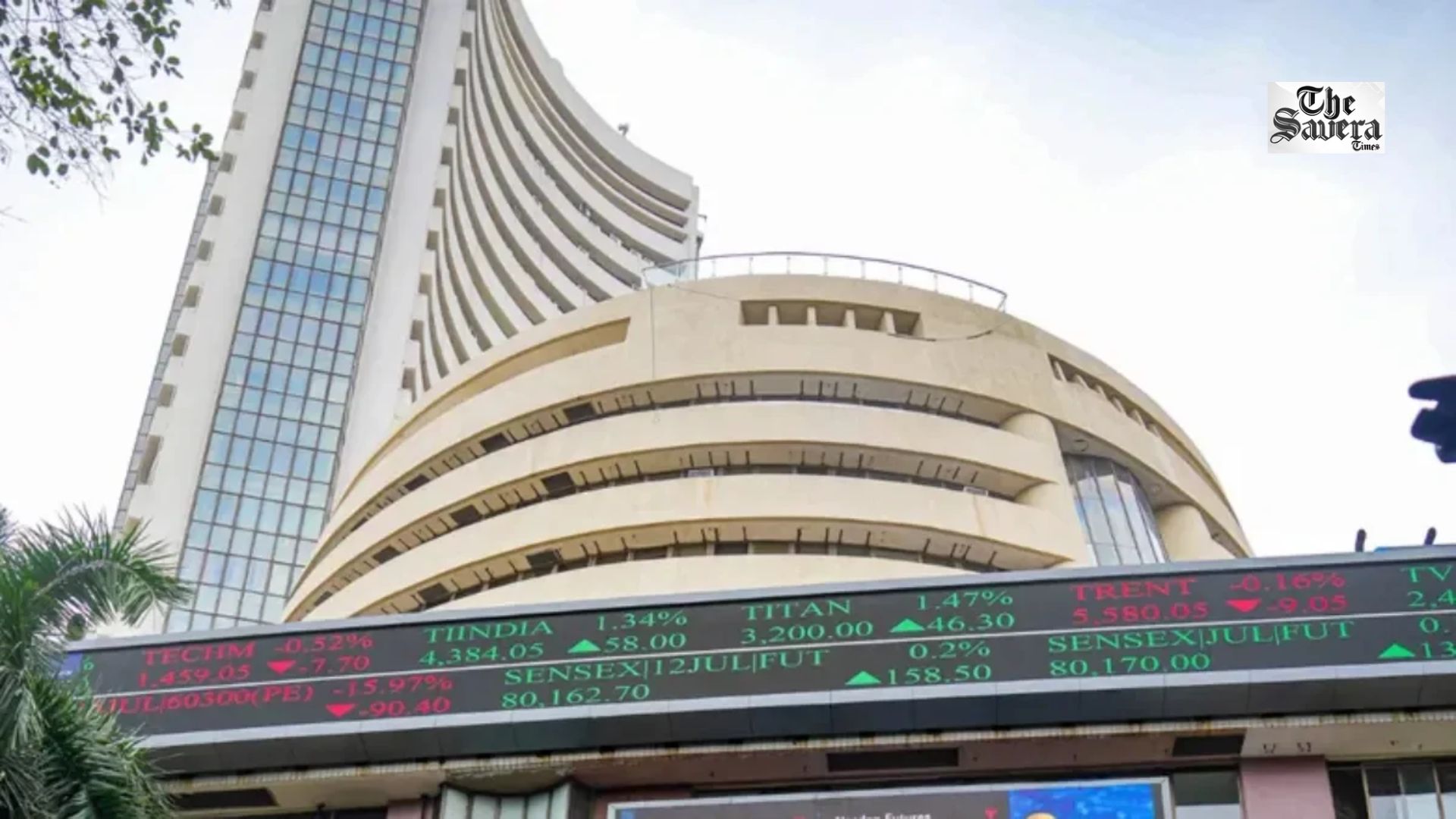 Sensex Opens Higher While Nifty Stays Flat as Axis Bank Shares Fall
