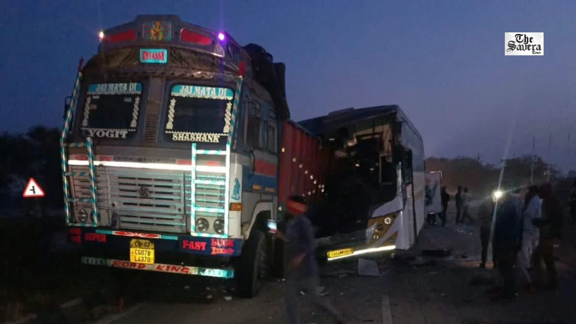 Three Killed, 10 Injured as Bus Crashes Into Broken-Down Truck on Chhattisgarh Highway