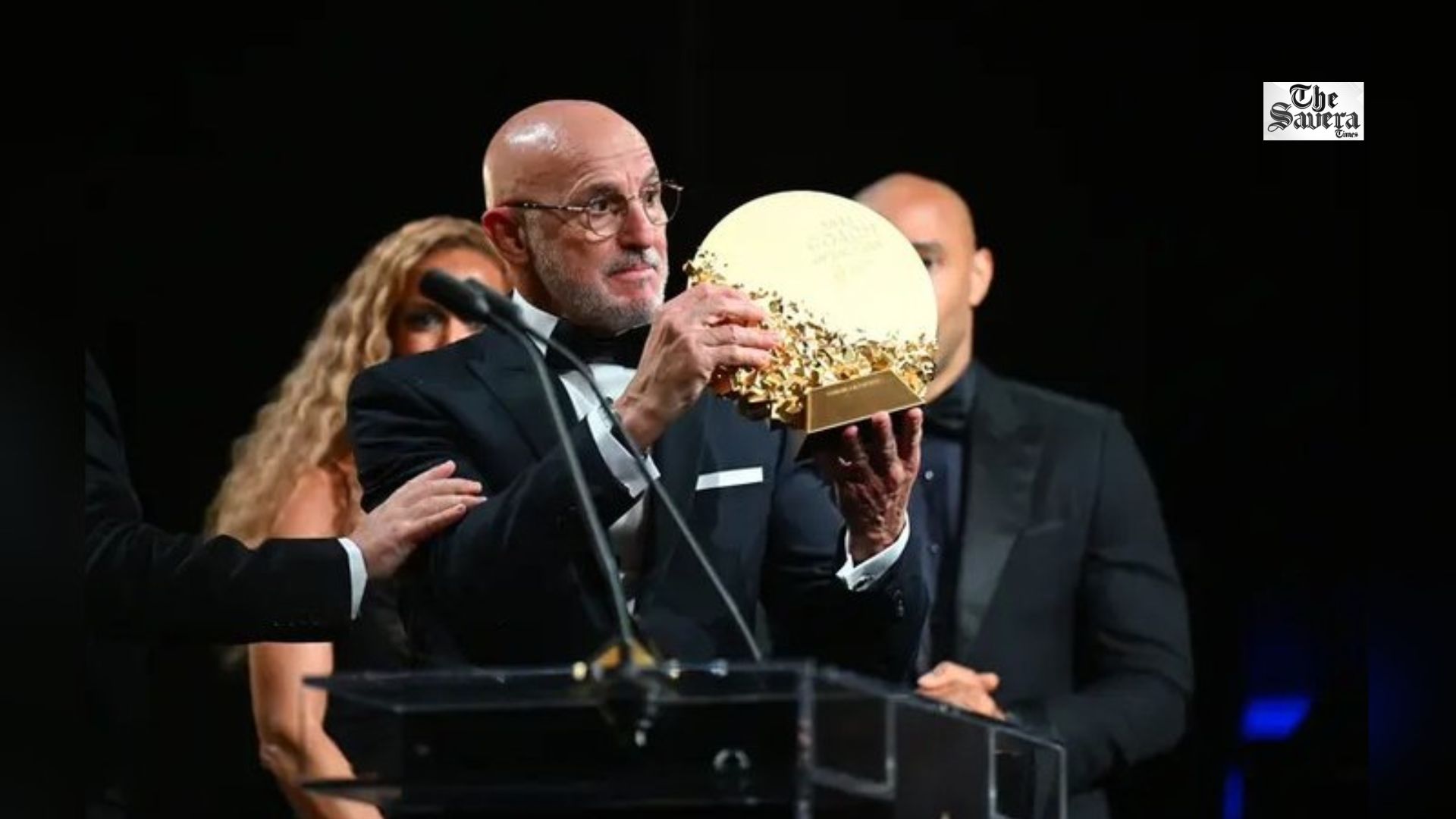 Luis de la Fuente Named Coach of the Year, Unai Simón Wins Best Goalkeeper Award at Ballon d’Or 2026