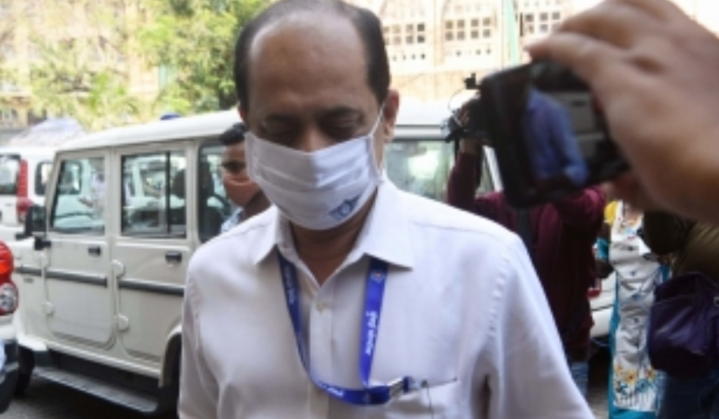2021 Antilia bomb-scare: Bombay HC expresses surprise over Vaze's high-end cars, long stay in hotel